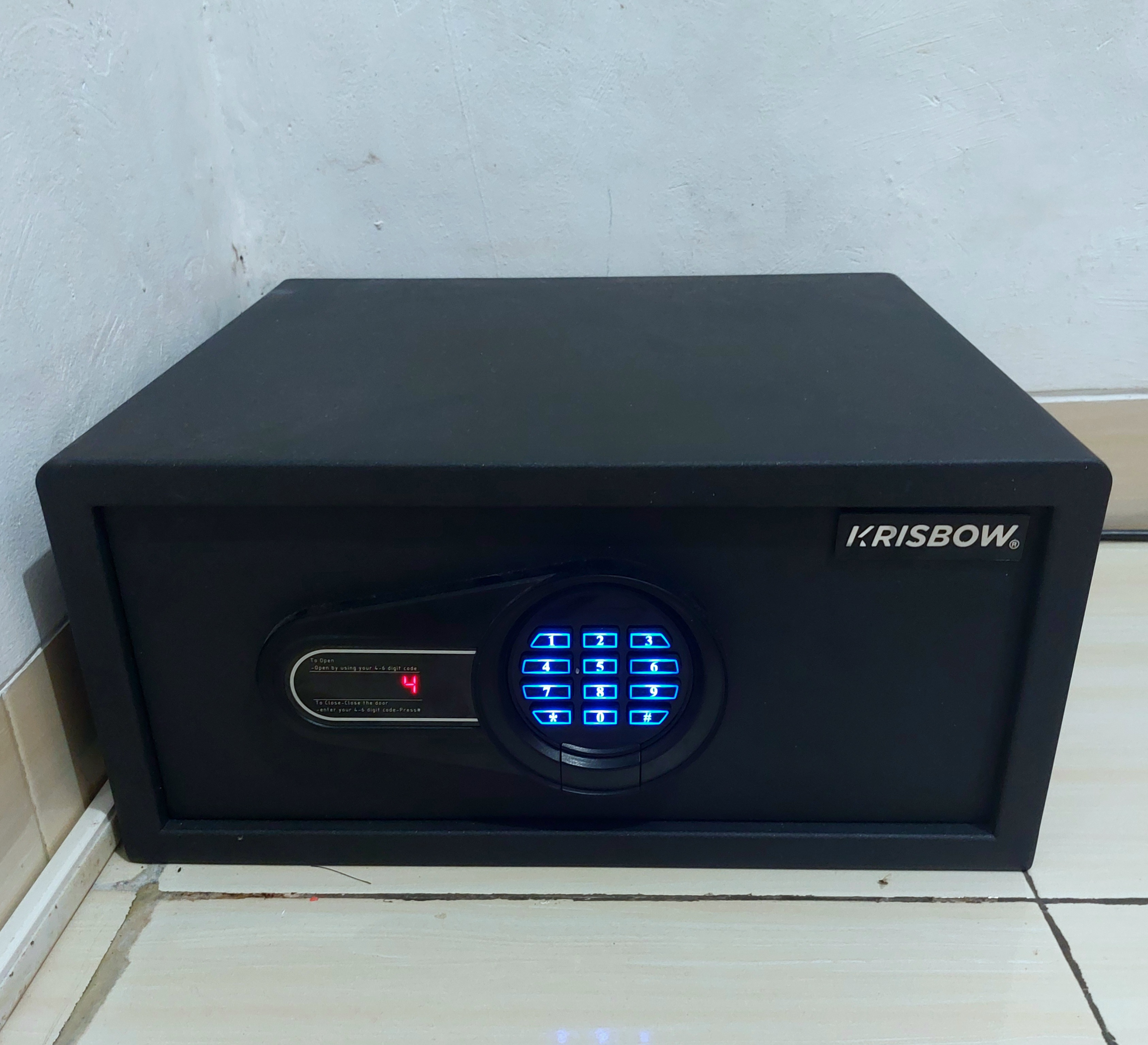 Review Brankas Krisbow® 42x37x20 cm untuk Keamanan Hotel